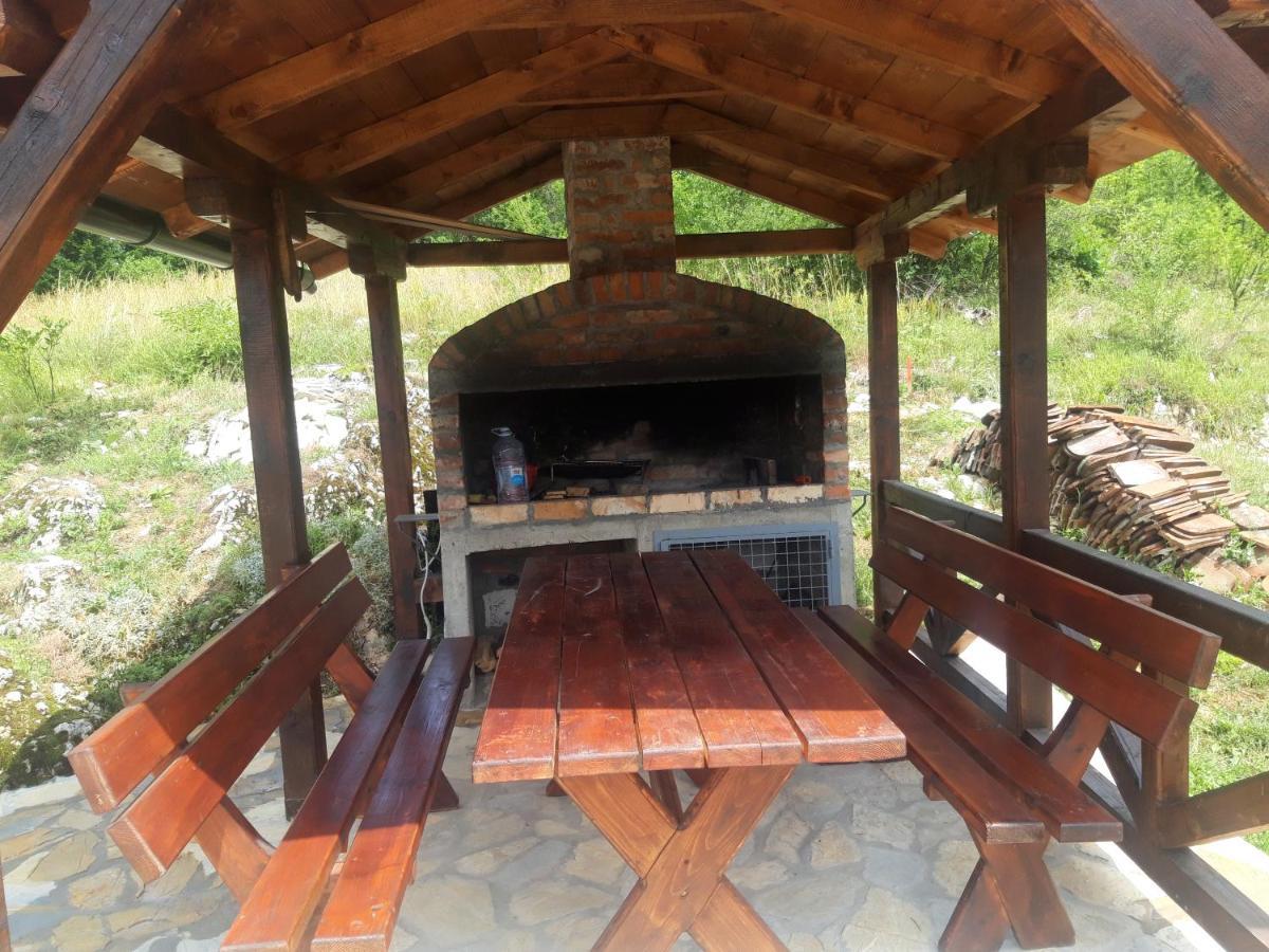 Planinska Kuca Dusan Mitrovac Exterior photo