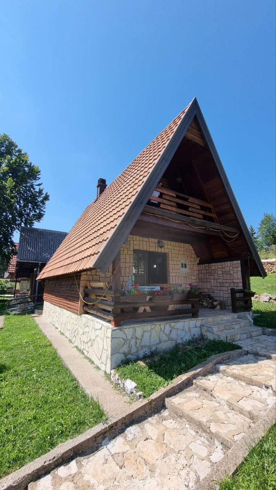 Planinska Kuca Dusan Mitrovac Exterior photo